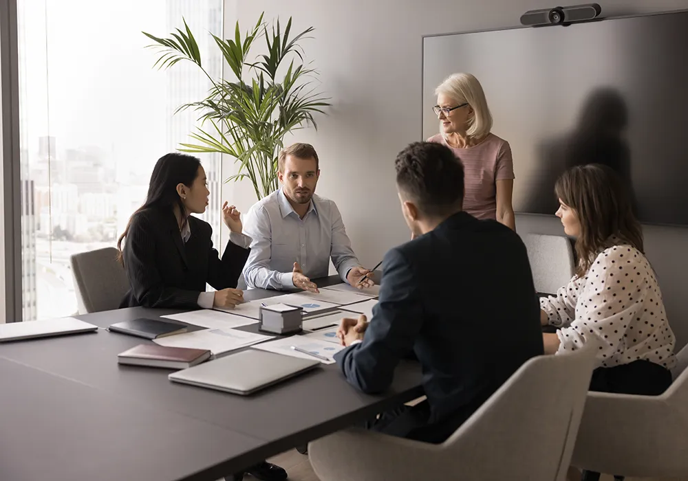 Modernen Konferenzraum mieten – Büroservice von MailboxNow für professionelle Meetings